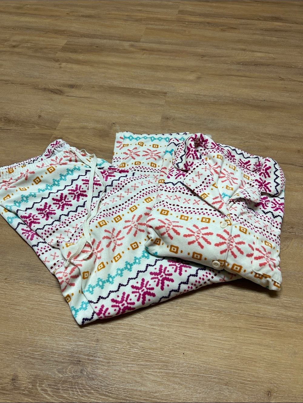 Sonoma sleepwear. Size XL.- Cream Multi